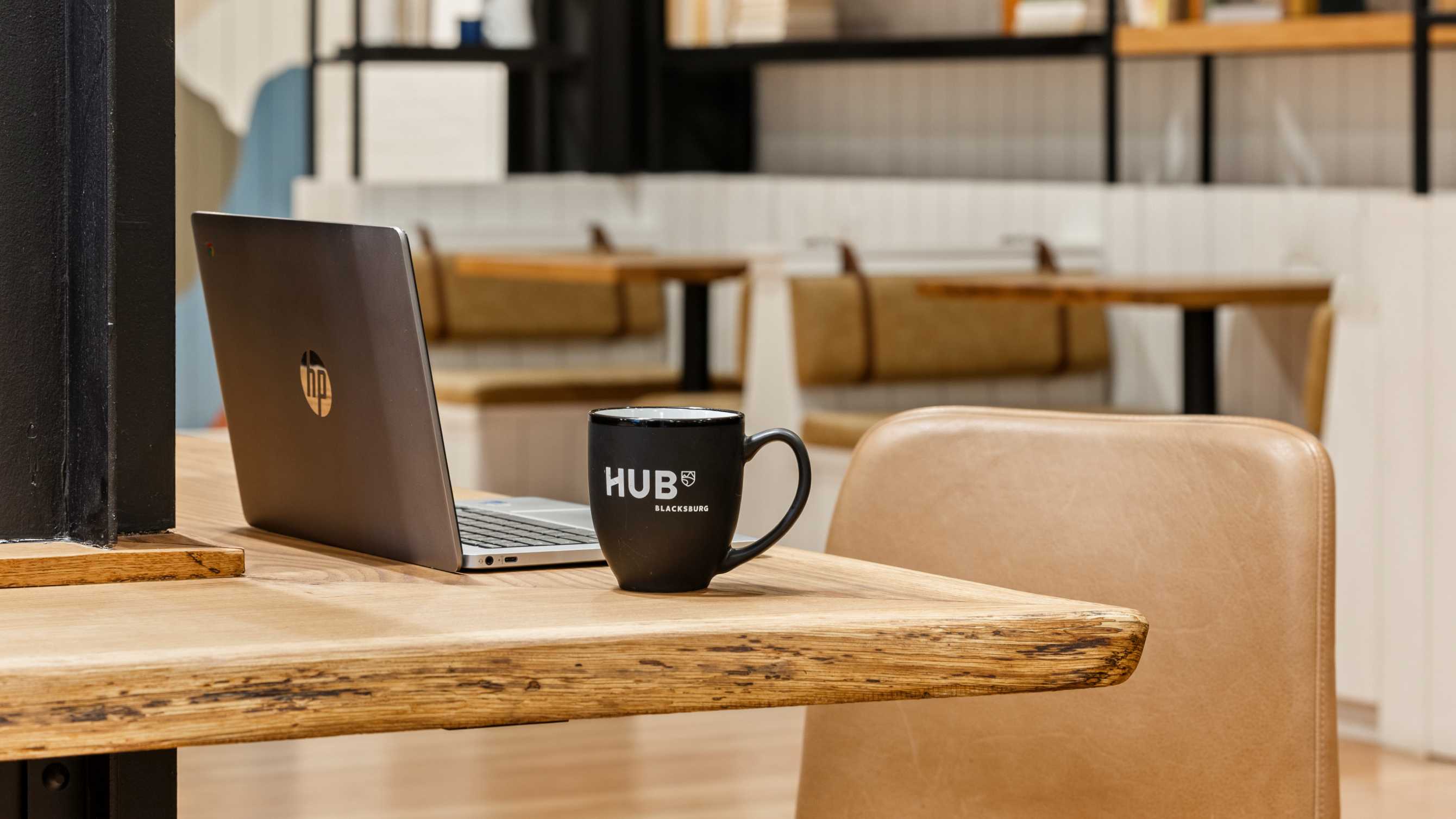 Hub coffee cup on a desk