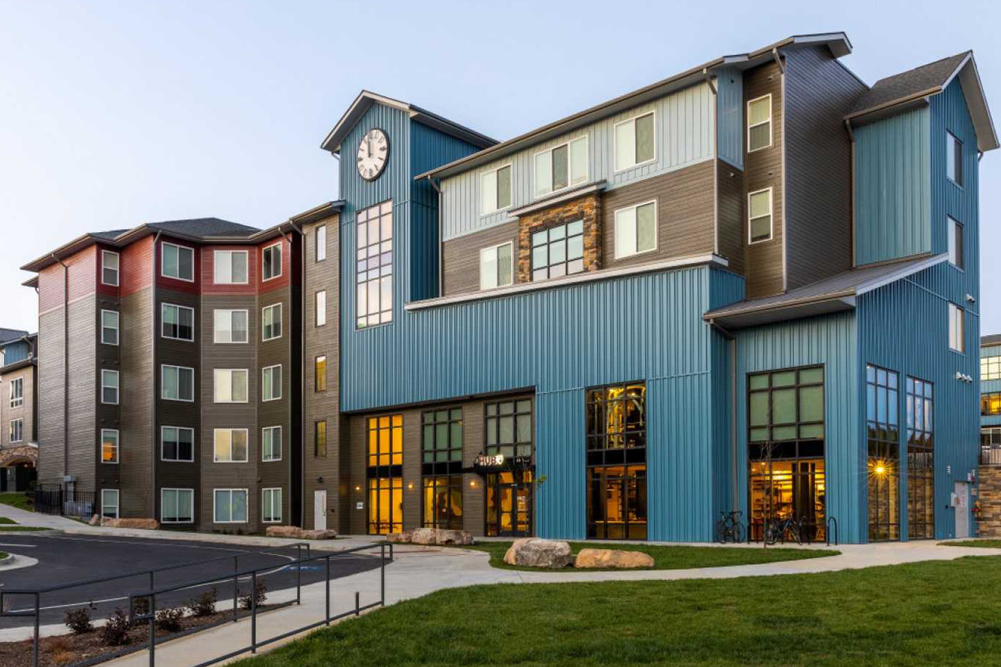 Wide shot of the outside of Hub Blacksburg