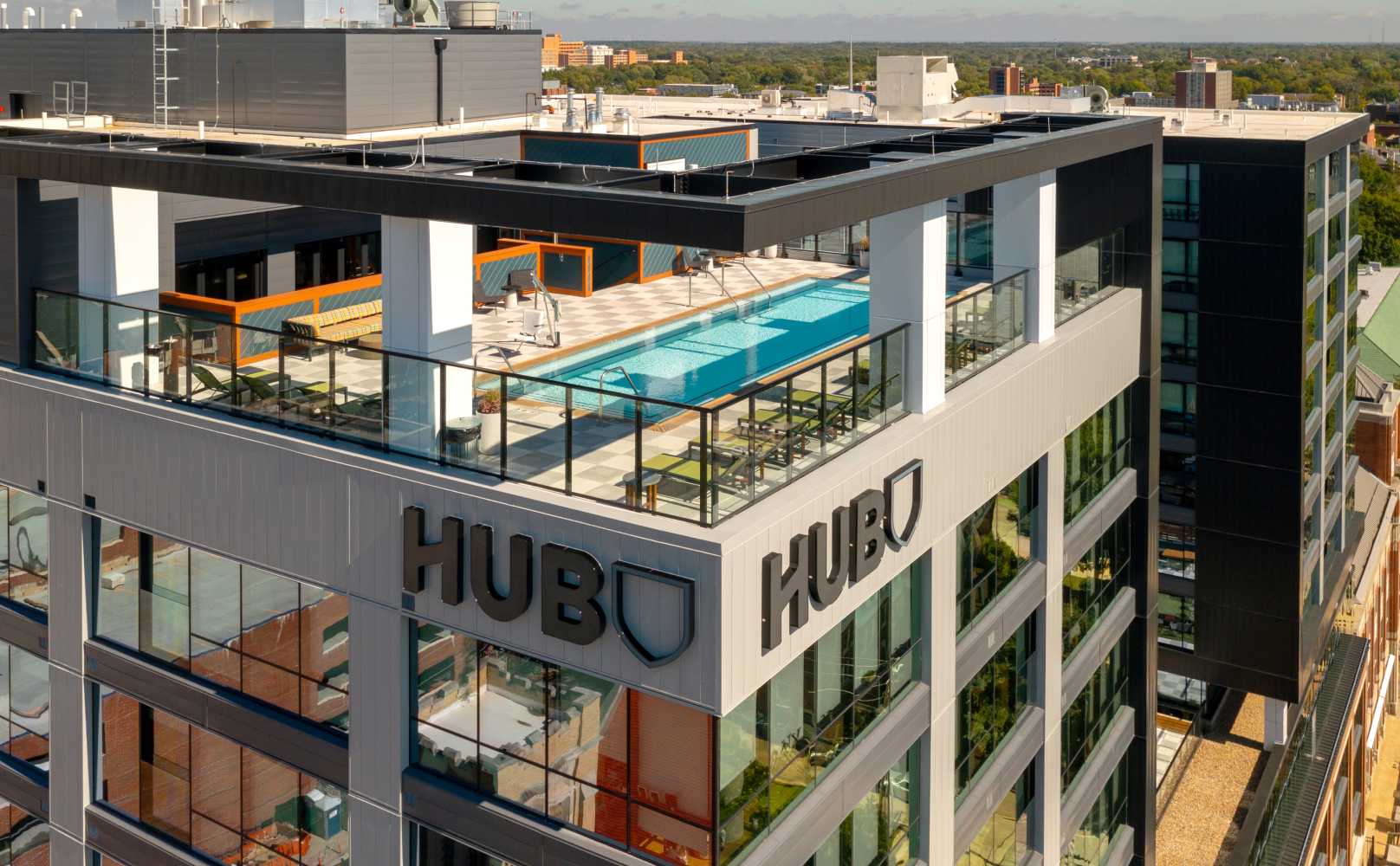 Hub On Campus Champaign - Daniel Community Amenities | Hub Champaign Daniel