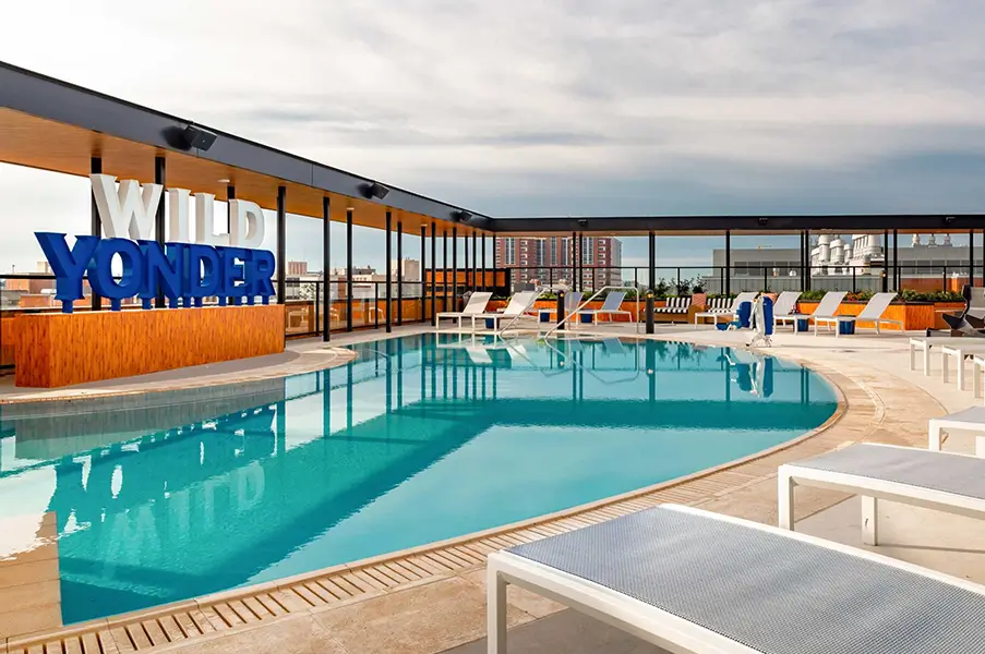 Hub Lexington resort style pool