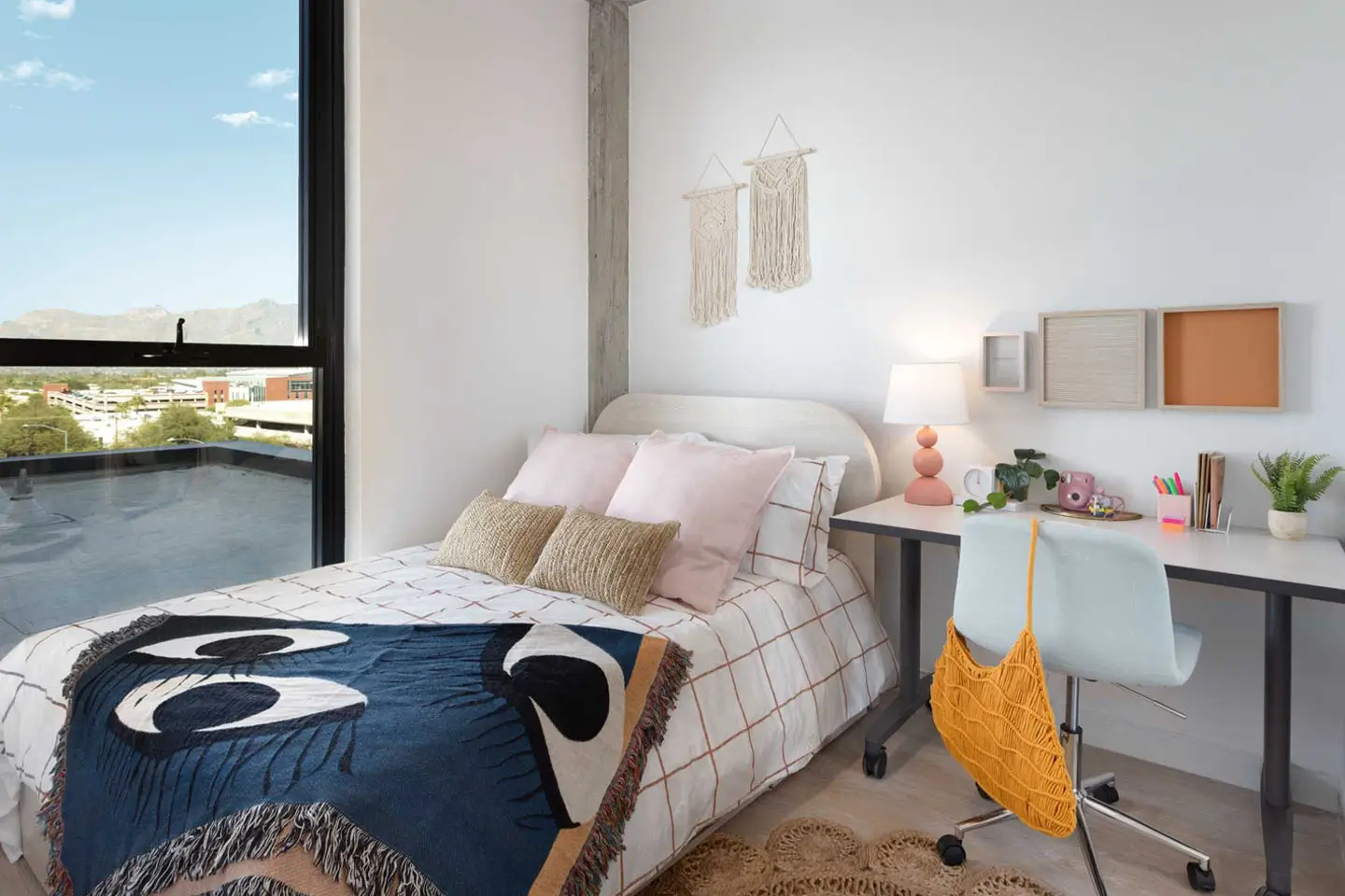 furnished student apartment bedroom at Hub Park Ave