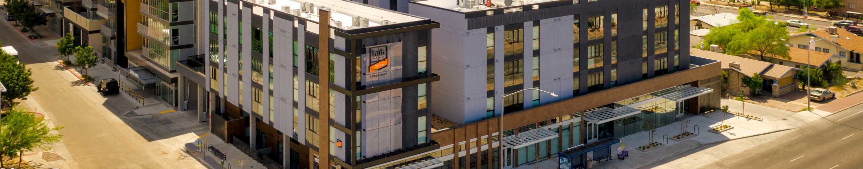 hub speedway exterior